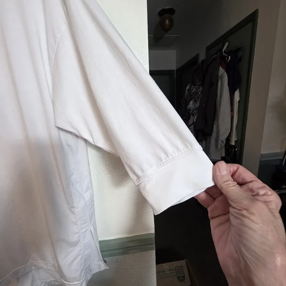 Athleta Tunic Semi Sheer Top New With out Tags Medium - Picture 2 of 13